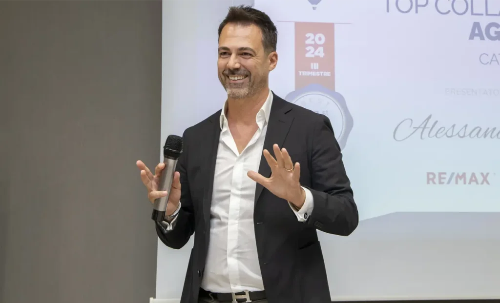 Alessandro Fornaio relatore a un evento RE/MAX