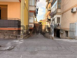 Garage in vendita a Catania, Picanello, Via De Caro 55 – foto 2