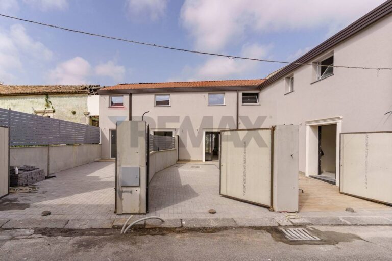 Villa a schiera in vendita a Nicolosi, Via Salvatore Tomaselli 1 – foto 1